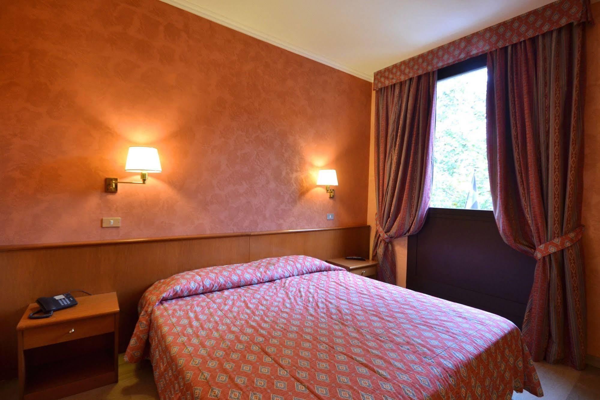 Eurohotel Nichelino Esterno foto