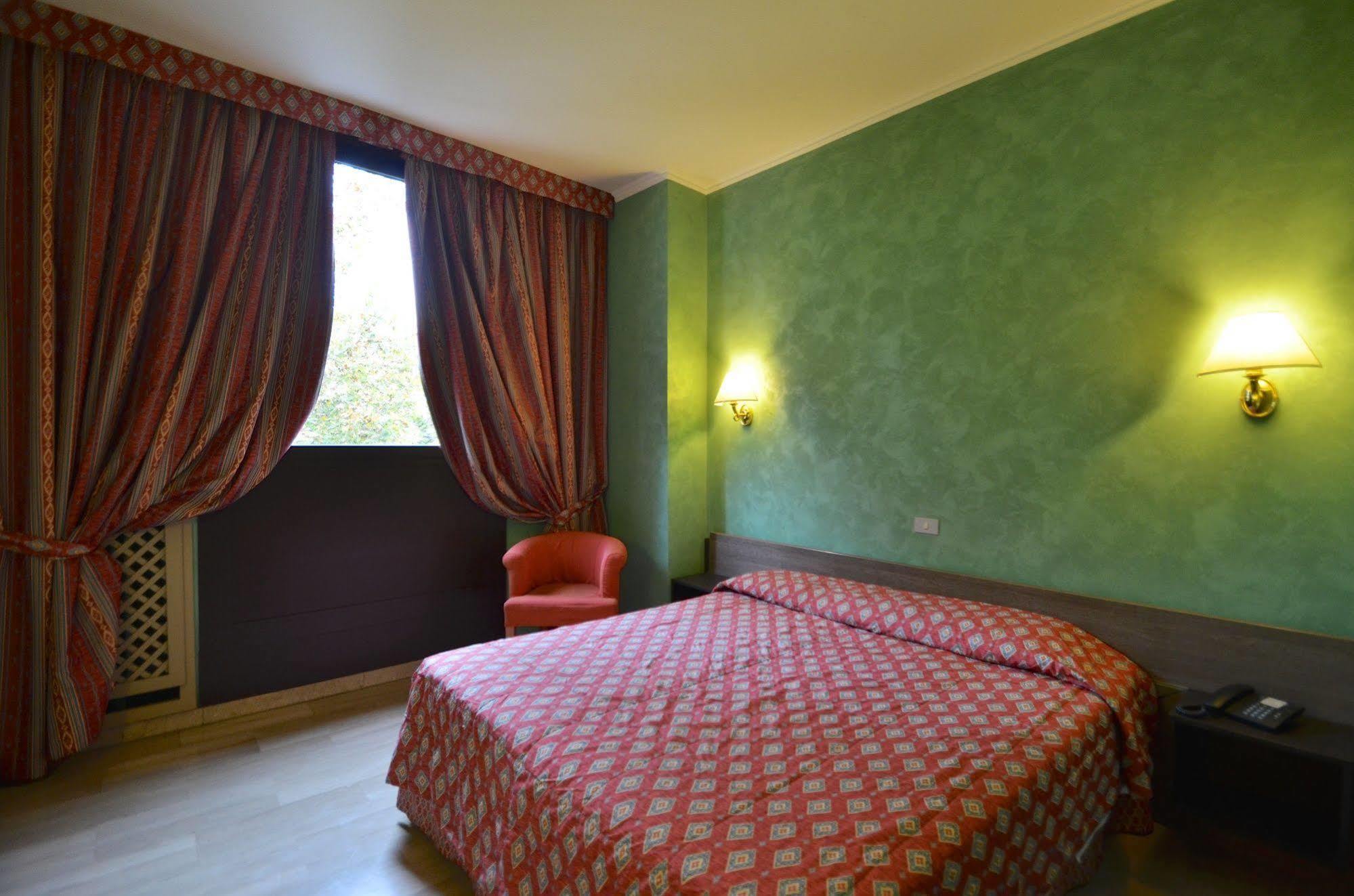 Eurohotel Nichelino Esterno foto
